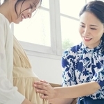 「おなかが前に突き出るようにでたら男の子・横に広がるようにでたら女の子」は当たる？※画像はイメージです（metamorworks/stock.adobe.com）