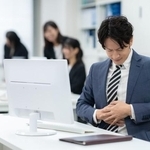 胃痛による経済損失は年間2.7兆円規模に！？「週1回以上、胃痛を感じている」約4割