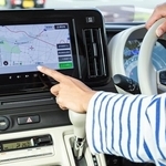 車の売却時にカーナビの初期化は必要？　※画像はイメージです（years/stock.adobe.com）