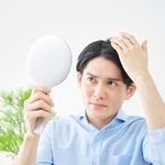 男性の薄毛って、恋愛に関係がある？　女性が思ってしまうことは……｢仕方ない｣｢潔く坊主に｣