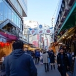 物価高の影響によって「外食を減らす・控える」人が約半数　※画像はイメージです（ndk100/stock.adobe.com）