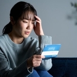 この10年間で貯蓄総額が「100万円未満」の低貯蓄層が半減　一方で、4人に1人が「毎月の貯蓄ゼロ」