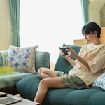 実家暮らしは落ち着きますよね。※画像はイメージです（one/stock.adobe.com）