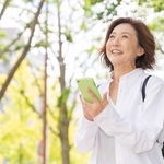 AI活用「60代以上の女性」が最多　シニア女性がAIを求める理由とは