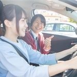 「ほめちぎる教習所」とは！？「やる気が出て、成長した実感を味わえる」と人気、卒業式は涙する人続出