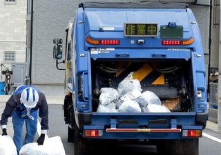 パッカー車の中で起こる「ビーズの流出」※画像はイメージです（moonrise/stock.adobe.com）