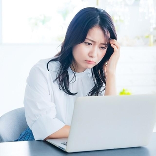 Gmailで敬称を付けるやり方が分からない…　※画像はイメージです（metamorworks/stock.adobe.com）