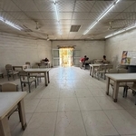 スマートフォンの窃盗被害に遭ったマダンの食堂／石川貴也さん（@LWITBR1906）提供