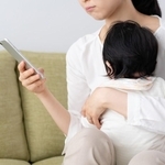 育児休暇中の転職活動はご法度？　※画像はイメージです（aijiro/stock.adobe.com）