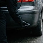 偶然見つけた不審なGPS端末…これってストーカーの仕業？みつけたらどうすればいいの？【現役探偵が解説】