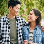 一目惚れした女性に告白して成功した男性※画像はイメージです（gpointstudio/stock.adobe.com/）