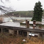 バス停から湖が見られた