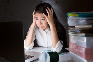 「ブラック企業に入らないために気を付けたこと」1位は「会社情報を調べる」※画像はイメージです（buritora/stock.adobe.com/）