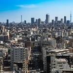 池袋方面の遠景　ブランド駅から少し離れるだけで家賃が抑えられる可能性も　※画像はイメージです（Seiji Nakamura/stock.adobe.com）