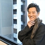 撮休の朝、津田寛治は午前11時カラオケボックスへ　ドラマ「9係」で共演した故渡瀬恒彦さんに少しでも近づくために