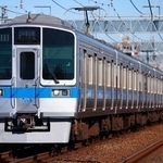 まるで海中を走る電車？　江ノ島水族館の看板広告がセンス良すぎると話題に