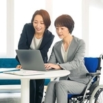 企業が採用している障がい種別は「身体障がい」が半数超え　※画像はイメージです（metamorworks/stock.adobe.com）