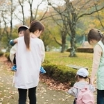 公園で園児を遊ばせていた際、50代くらいの男性から“匿名のクレーム”が入ったという投稿が話題に（photoACより「FineGraphics」さん撮影、イメージ画像）