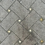 石畳に散りばめられた千鳥　京都・先斗町のシンボル　奥ゆかしい演出に「何度も通っているのに気づかなかった」