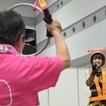 松山さんとHIDEさんのライブ中の一幕／松山あおいさん（@aoi_15candy）提供