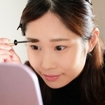 好印象を与える“正解眉”の条件は？　※画像はイメージです（monzenmachi/stock.adobe.com）