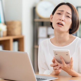 婚活が上手くいかないのって年収設定がダメだから？　※画像はイメージです（dimlight/AdobeStock）