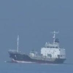 桜島で撮れた“宙に浮く船”に驚き　黄砂で霞む海の上、船体だけがふわり　「合成ではありません」乗っていた人も反応