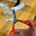 豊橋市民にはおなじみの「うずらカッター」。開くとハサミのような形をしている／そーすぃさん（@sousui99_m）提供