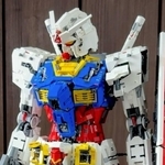 これ、レゴだけで作ったぞ！父の“本気ガンダム”に「スゲェ…！」「神業」「驚愕です」の大反響も息子は…