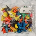 セカストの玩具コーナーにあった100円袋　中身はお宝級のキャラ消しゴムフィギュアが79個！　「ぐぇぇ最高」「非常に状態がいい」