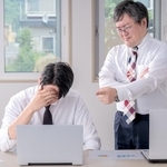 毎朝9時の朝礼、上司の細かな指示、残業代なし…「業務請負」なのに実態は正社員同然？30代Aさんが抱いた不安【社労士が解説】