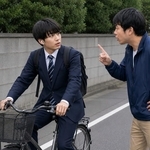 骨伝導イヤホンを装着しての自転車運転は違反なの？　※この画像はAdobe Fireflyで作成したイメージです
