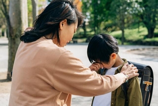 我が子が”不登校”になってしまった時にできることとは？（buritora/stock.adobe.com）