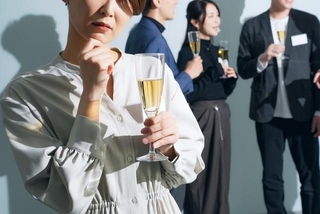 たくさん会えば、より良い相手を選べる？　※画像はイメージです（metamorworks/stock.adobe.com）