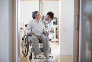 介護者を守るためのレスパイトケア　※イメージ画像（kazoka303030/stock.adobe.com）