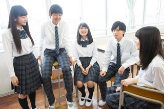 現役高校生が選ぶ「名前の最後についていたらカッコいいと思うアルファベット」ランキング　※画像はイメージです（Paylessimages/stock.adobe.com）