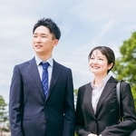 新社会人の男女※画像はイメージです（buritora/stock.adobe.com）