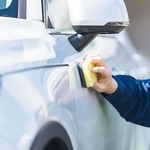 車の水垢の落とし方を整備士が解説　※画像はイメージです（metamorworks/stock.adobe.com）
