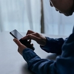 携帯電話がない期間に応募した人の約7割が「採用ゼロ」　※画像はイメージです（TY/stock.adobe.com）