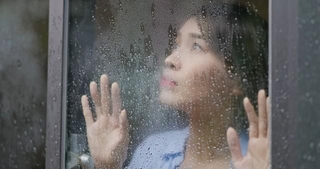 梅雨の時期に体調を崩しやすいのは、甘えや気持ちの問題ではない※画像はイメージです（ryanking999/stock.adobe.com）