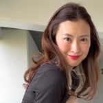 「大阪のおばちゃんだけのものじゃない」50代、174cm女性が魅せるヒョウ柄×ユニクロコーデ　「モデルさんみたい！」「なんて美しい」