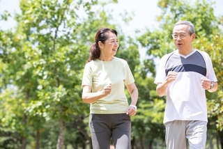 骨の健康のために意識して取り組んでいることがある人は3割弱　※画像はイメージです（UTS/stock.adobe.com）