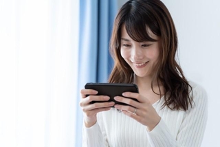 新しいスマホゲームを知るきっかけ「ストアのランキング・おすすめ」が最多　※画像はイメージです（taka/stock.adobe.com）