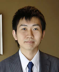 記録係の井田明宏奨励会三段（撮影・吉田敦史）