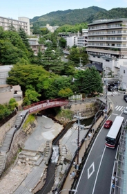 「日本三古湯」の一つに数えられる有馬温泉街＝神戸市北区有馬町