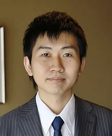 記録係の井田明宏奨励会三段（撮影・吉田敦史）