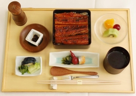 木村一基王位が頼んだ国産うなぎのうな重膳（撮影・吉田敦史）