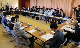 実効性のある観光施策について話し合った「竹田地域ビジョン会議２」の初会合＝朝来市和田山町竹田