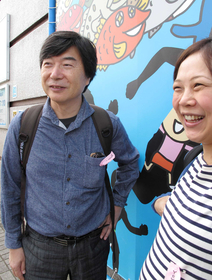 神戸新聞子育てクラブ「すきっぷ」の運営に田ｚｙ触る神戸大大学院保健学研究科長の高田哲教授