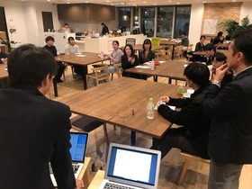校外授業で地域課題の解決に取り組んだ甲南大学生＝いずれも神戸市中央区磯上通４、会員制レンタルオフィス「１２０ＷＯＲＫＰＬＡＣＥ　ＫＯＢＥ」
